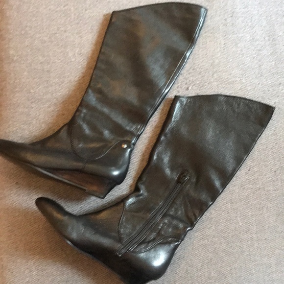 Black Calvin Klein Size 7 Leather in Black 🖤👢 - Picture 3 of 8